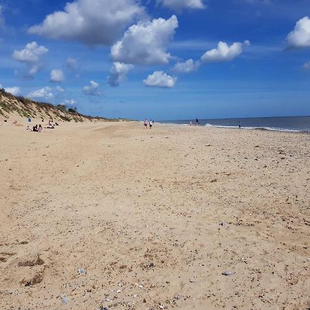 218 - 2 Bed Chalet, Belle Aire, Beach Road, Hemsby, Nr29 Экстерьер фото